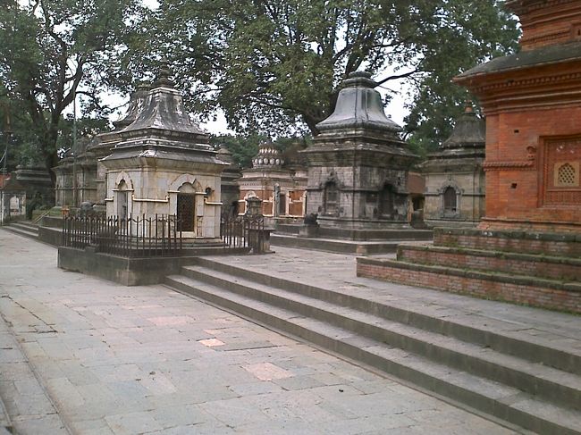 ガイドブックにそって奥の方までぐるっと回るも、このあたりまでは、観光客はこないようで閑散としている。 <br />