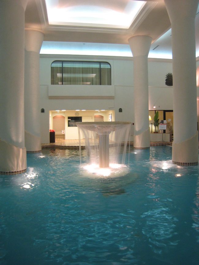 アリビラの室内プール（スパ）