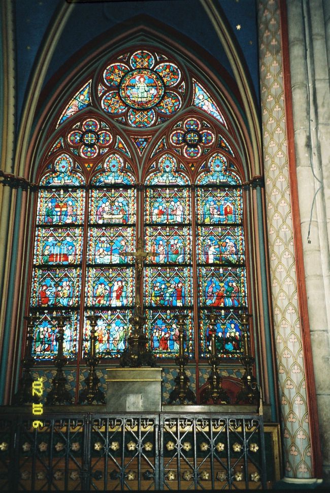 こちらもステンドグラス。