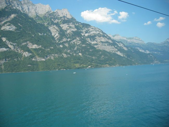 さっそく電車に乗り、次の町へ。