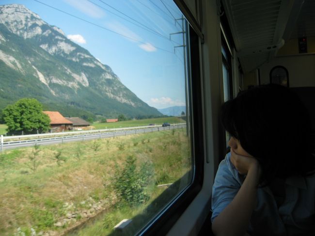 世界の車窓から・・・<br />妹がたそがれてます(笑)