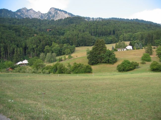 ぐんぐん登ります。<br />結構つらい。<br />丘の上のカフェで一息ついて、戻りました。