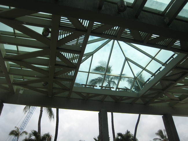 到着！<br />くもり・・？<br /><br />ウエディングパーティまでには晴れてね！