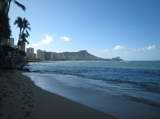 結婚式当日の朝<br />今日はいいお天気<br /><br />ダイヤモンドヘッドを眺めて