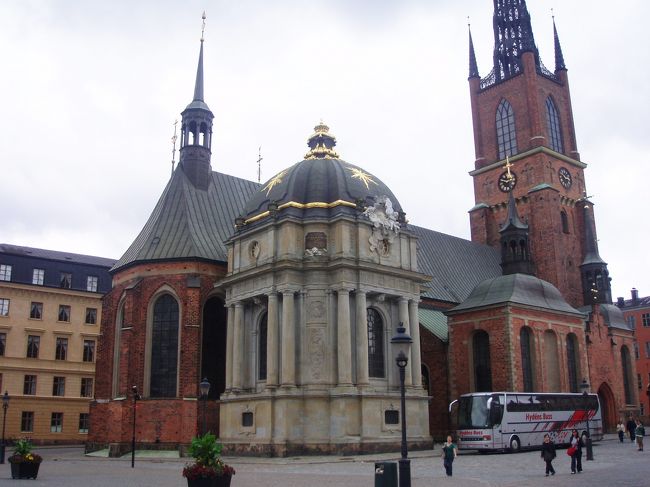 ガムラスタン内を観光します。リンダーホルム教会。