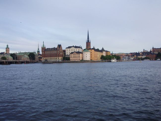 20時頃。やはり市庁舎傍から見るガムラスタンの景観が一番いいです。