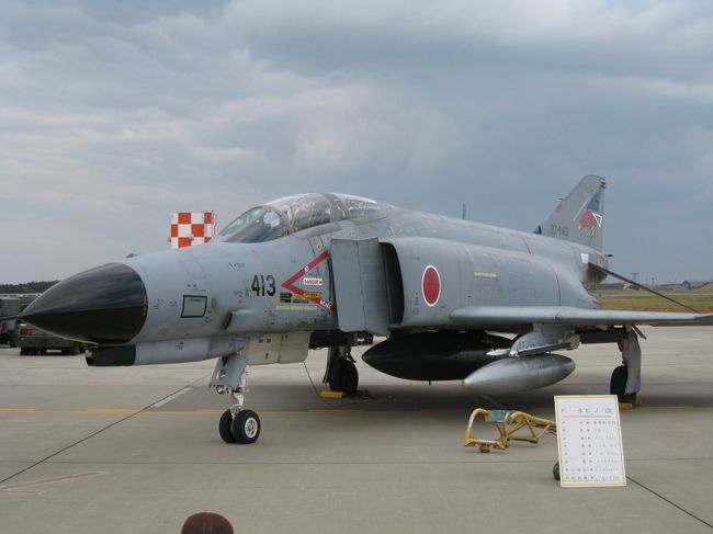 1/48 F-16サンダーバーズ&T-4ブルーインパルス 2009三沢来日時 1/48 F-16サンダーバーズ&T-4ブルーインパルス 2009三沢来日時
