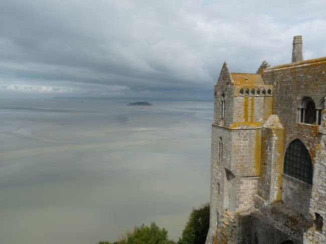 私のお気に入りの写真です。<br />空と海が幻想的でしょ。