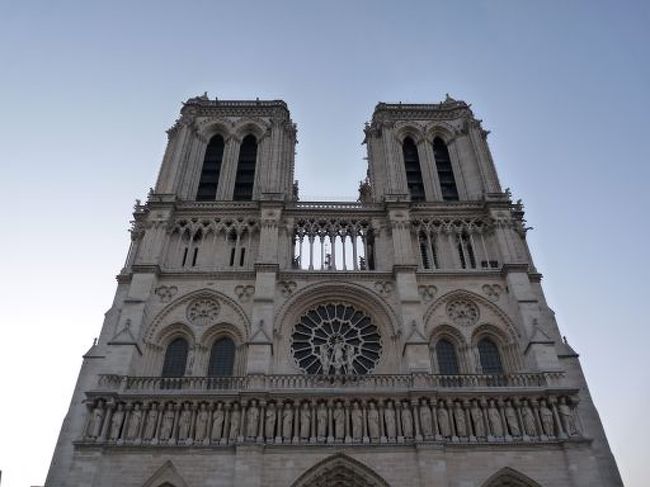 正面に回ってきました。