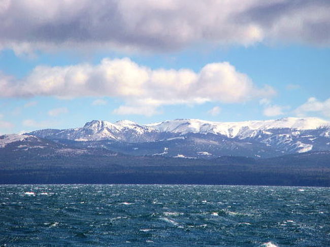 調子に乗ってもう１枚。写真でお判りのように、晴れてはいますが、ものすごい強風が吹いていて非常に寒いです。