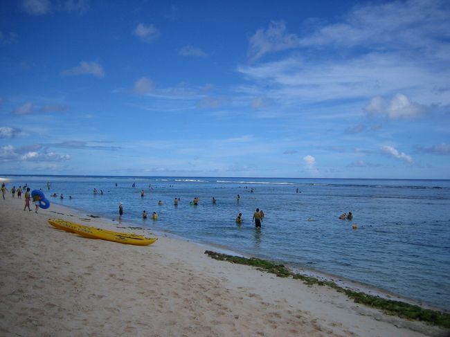 キレーなbeachが広がります。<br />（ただ、かなり浅瀬が広がってます）