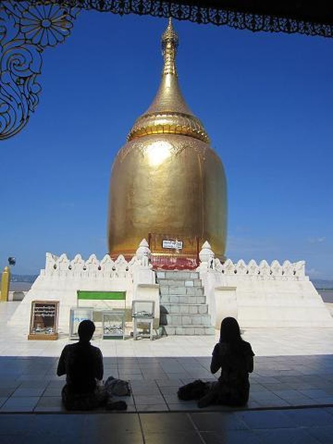 川沿いに建つブーパヤー・パヤー。ここからの景色が最高。 <br /><br /> <br />