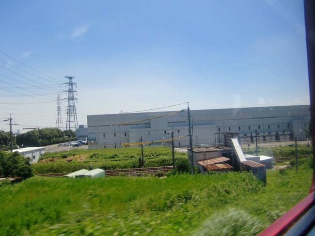電車でガタゴト揺れると、名古屋からそれほど行かない内に緑が見えてくる。<br /><br />各駅で下車して散歩するのも楽しそう。