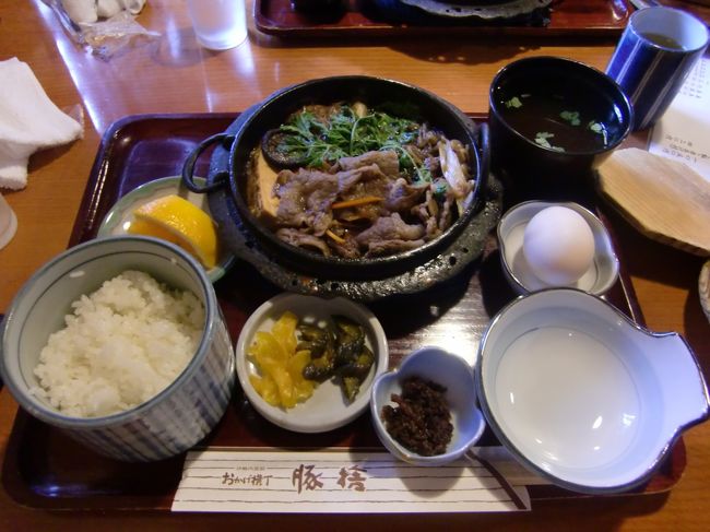 昼食のすき焼き。激ウマ。