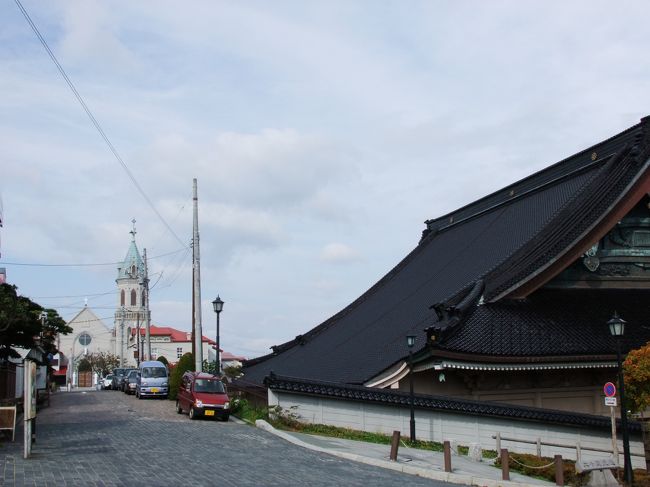 元町へ来ました。<br />お寺と教会のミスマッチが<br />函館らしい・・・。