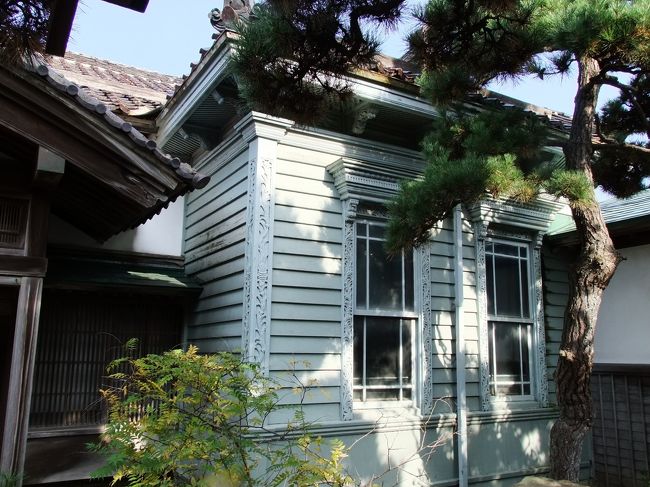 そしてこの様な豪邸など<br />擬似洋風建築や洋館が何気に佇む<br />この元町界隈は本当に素晴らしいです。<br />今回が三回目の散策ですが<br />その都度たくさんの発見が有り<br />本当に飽きないです。