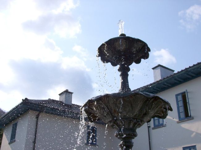 旧イギリス領事館<br /><br />ここのバラ園は素晴らしいとの事でしたが…