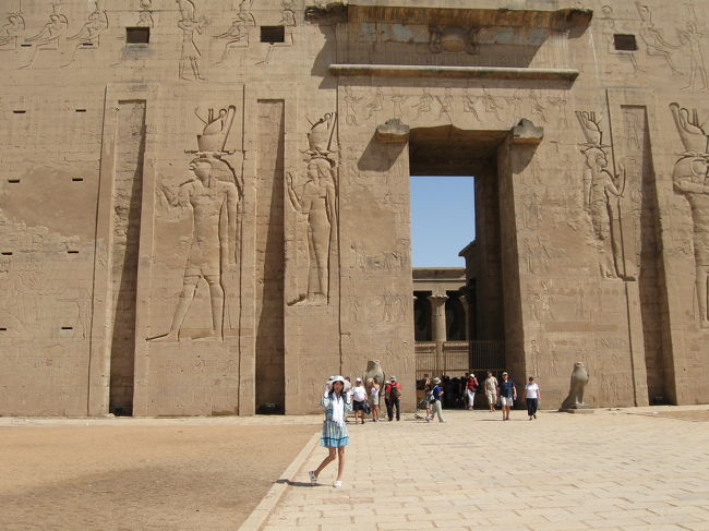 エドフ　ホルス神殿<br /><br />