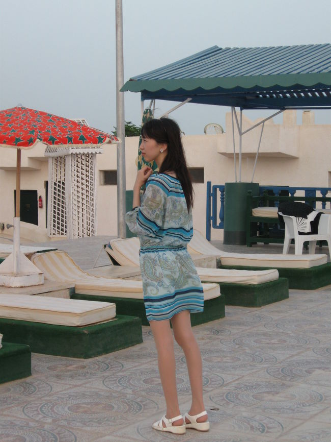 ネフェルタリホテル<br /><br />ナセル湖の湖畔で風がとても気持ちいいです。<br /><br />