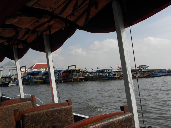 トレンサップ湖クルーズ。<br /><br />いってきまーす！