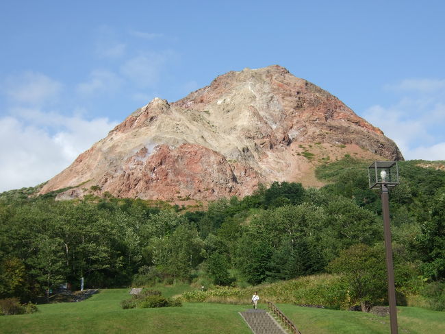 昭和新山。<br />昔、函館のおじさんにつれてきてもらったことがあります。<br /><br />