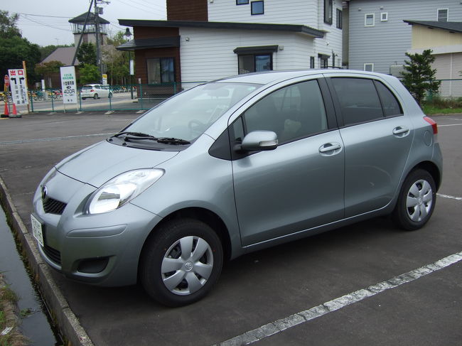 4日お供してもらったヴィッツ。<br />新車を借りる事ができました。<br /><br />ここから2日は親戚付き合いなので割愛します…