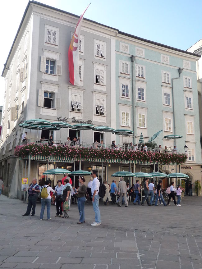 オープンカフェがいっぱいありました。<br /><br />やっぱり夏は外で一服が一番気持ちいですね♪