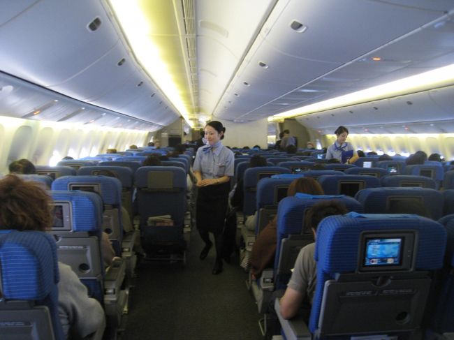 ＡＮＡの機内、オーディオシステムもいいし、ちょっと差がついてますね。