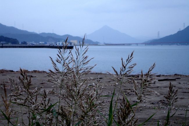 青葉山はホテルの部屋から多く撮影しましたが、この写真は小浜湾岸から。<br /><br />http://4travel.jp/traveler/koimas/album/10398486/<br />