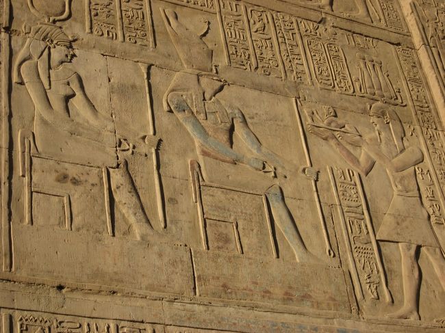 レリーフ。<br />