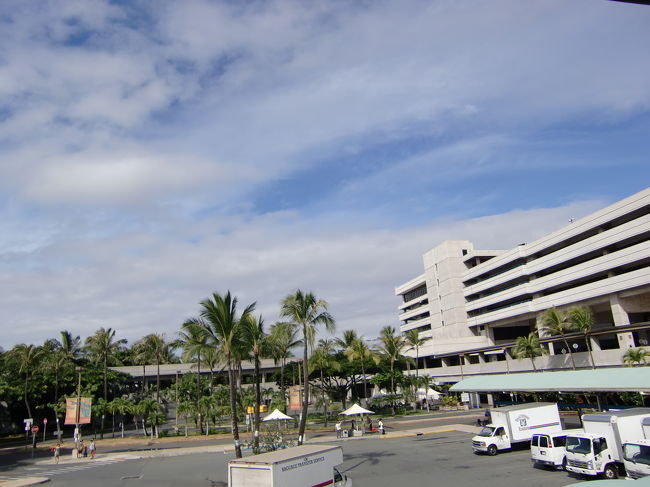 青い空。<br /><br />思ったよりすずしく、気持ちの良い気候♪
