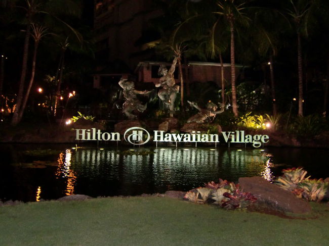 夜のホテルもステキ。<br /><br />夜のビーチでキャッキャッ写真撮影してました、笑。<br /><br />この日はながかったー。