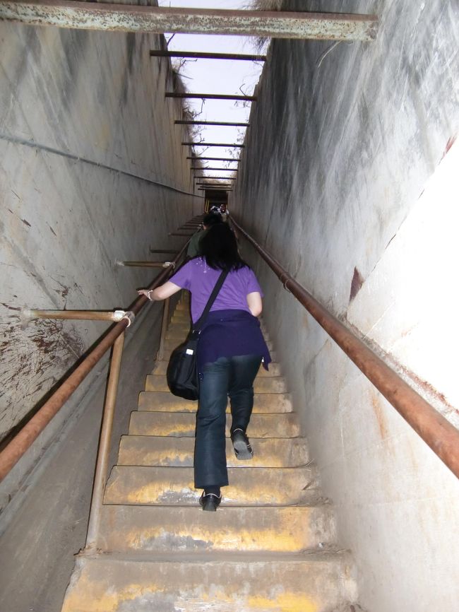 この階段は結構な、アレです。