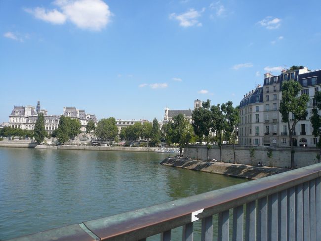 ｼﾃ島からｻﾝ･ﾙｲ島へ。