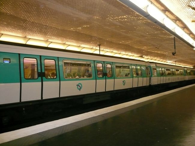 ﾊﾟﾘのﾒﾄﾛ