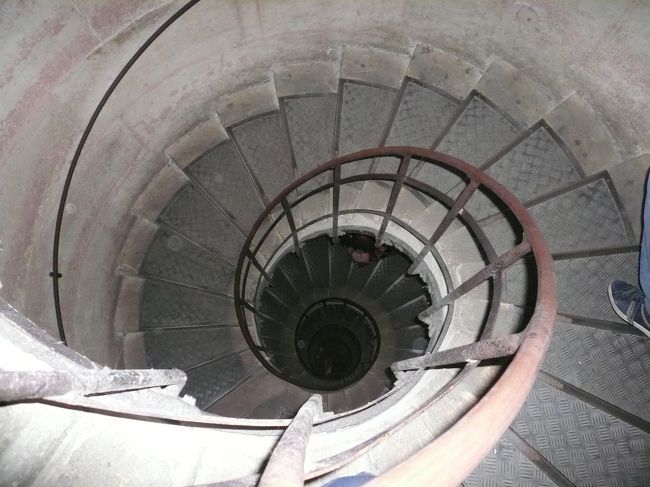 凱旋門の階段<br />