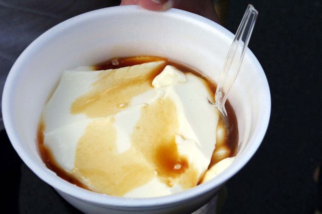 でもやっぱ....できたてのしゃくり豆腐でしょ？<br /><br />210円<br /><br />出来立てであったかくてまいうーーー