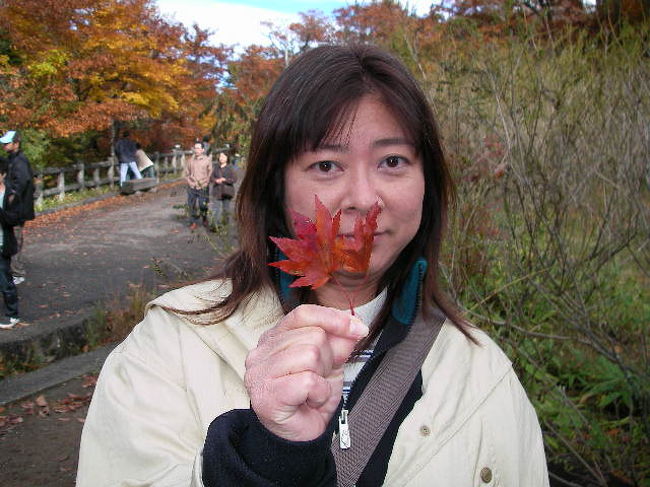 んっ？！・・・<br /><br />紅葉を拾ったヨ♪