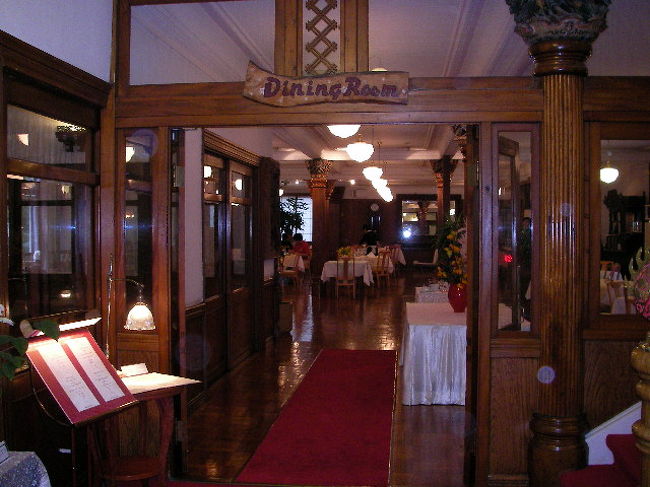 レストランの風景も覗いてみよう