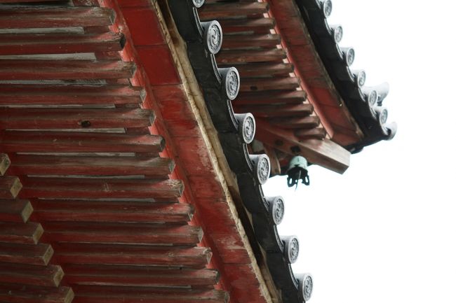 三重塔のアップ光景が続きます。二階と三階部分です。