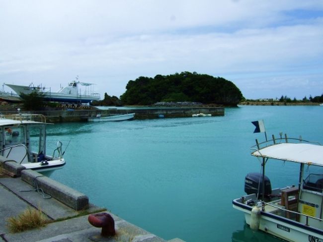 真栄田岬、山田ポイントとも港からボートで5〜10分程度なのですぐ着きます。