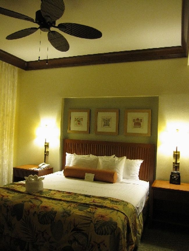 部屋は２LDKです。<br />こちらはメインのベッドルーム。<br />私たち夫婦はサブのベッドルームで過ごしました。<br />