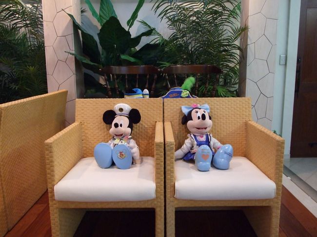 中は大変きれいで、ここがアトラクションの中とは思えない雰囲気です。<br /><br />ここで記念の写真がとれるみたいね。