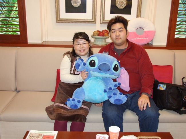 強風で髪も乱れ、いまいちな写真ですが、ソファーでくつろぎドリンクをサービスしていただきました。<br /><br />そのあとは・・・・秘密です(笑)<br /><br />保険にご加入の方はどなたでも予約できるので、担当の方に聞いてみてください。