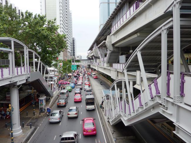 チョンノンシー（Chong Nonsi）<br /><br />かなり渋滞しています。