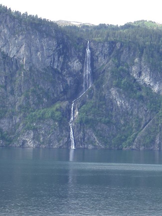 こちらは音もなく静かに落ちる滝。<br />だから「乙女滝」