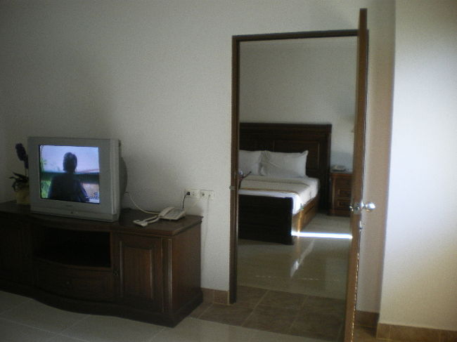 リビングから自分の部屋を見る。