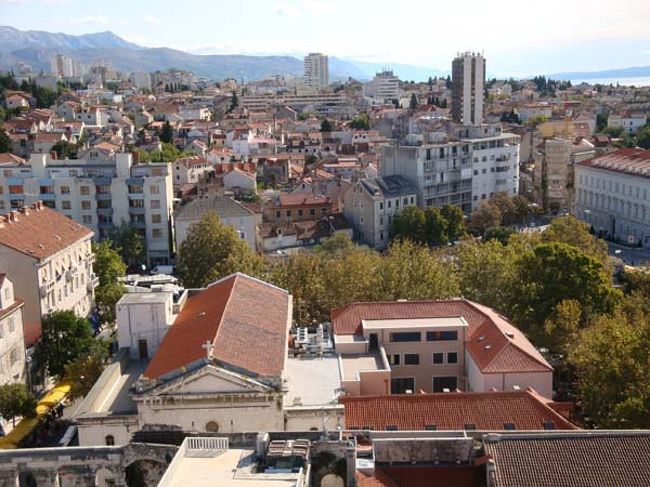 ←大聖堂・鐘楼からの眺め