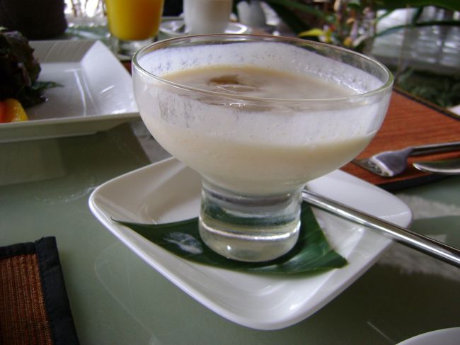 　ヨーグルト。酸っぱいのであまり好きでは<br /><br />　ないのですが、ここのはとても美味しい。<br /><br />　量も多いし、ヨーグルトを完食しました。