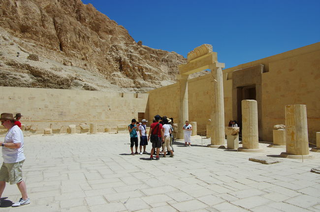 ハトシェプスト女王葬祭殿の内部です。